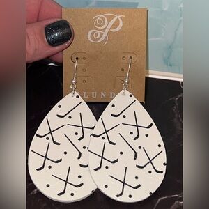 Plunder Teardrop White Hockey Pattern Earrings